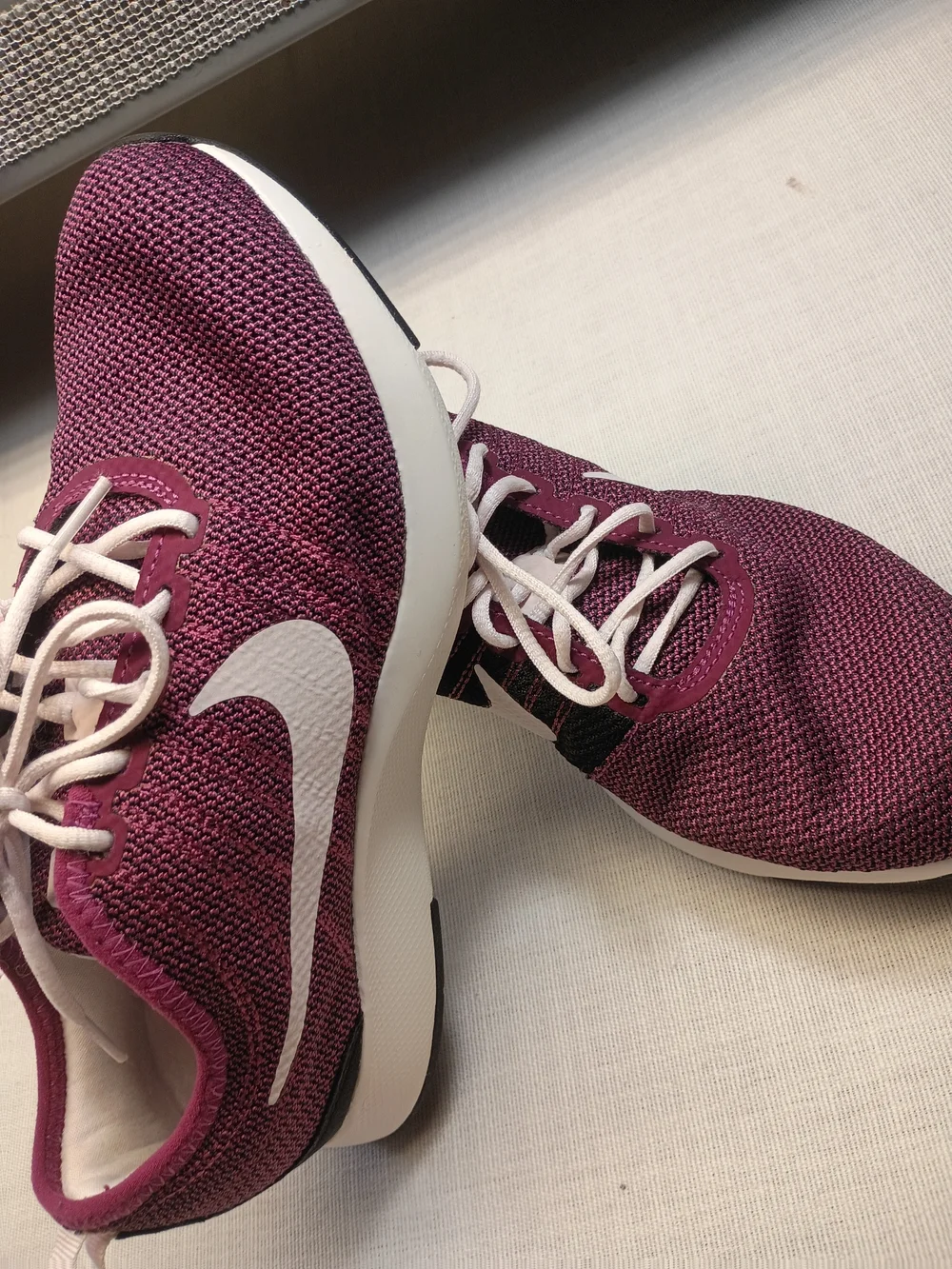 Nike Dualtone Racer Plum/Pink Mesh Sneakers Size 5